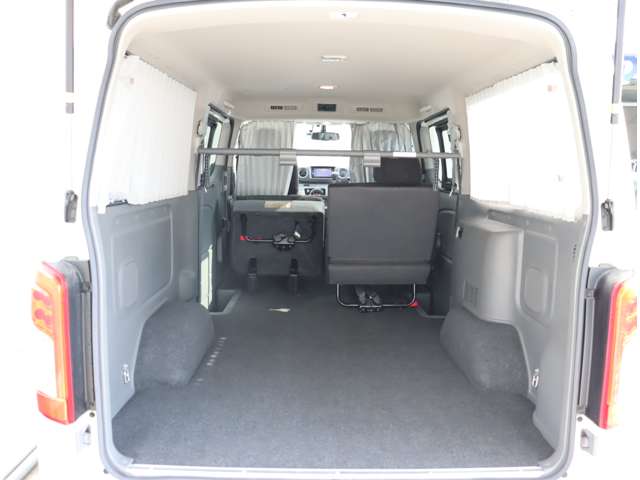U00048581037_54_001.jpg