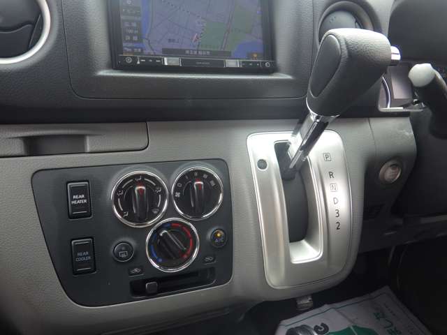 U00048270249_18_002.jpg
