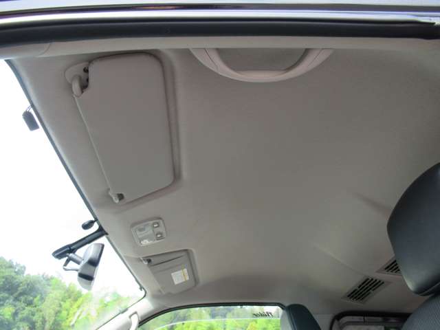 UJ0038961173_33_001.jpg