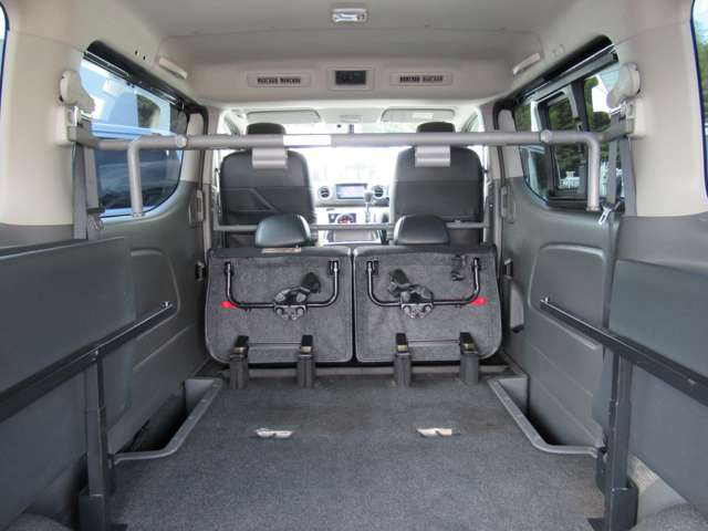UJ0038961173_54_002.jpg