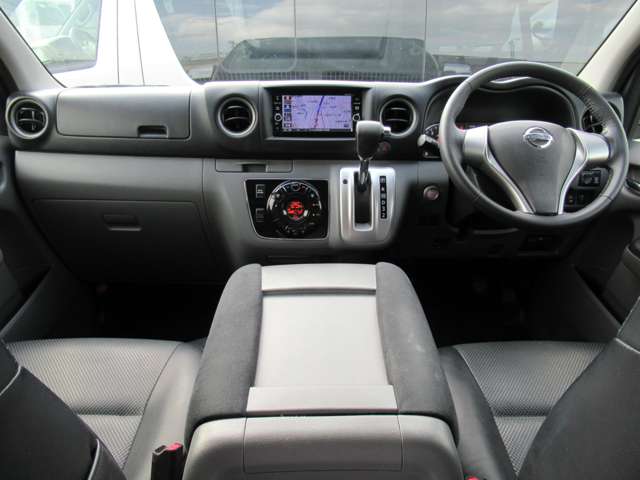 UJ0038961173_8_004.jpg