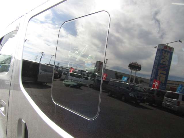 U00046847728_18_001.jpg