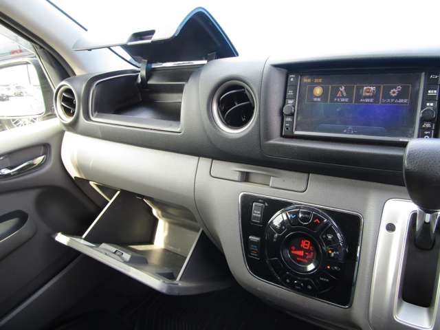 U00046847728_50_001.jpg