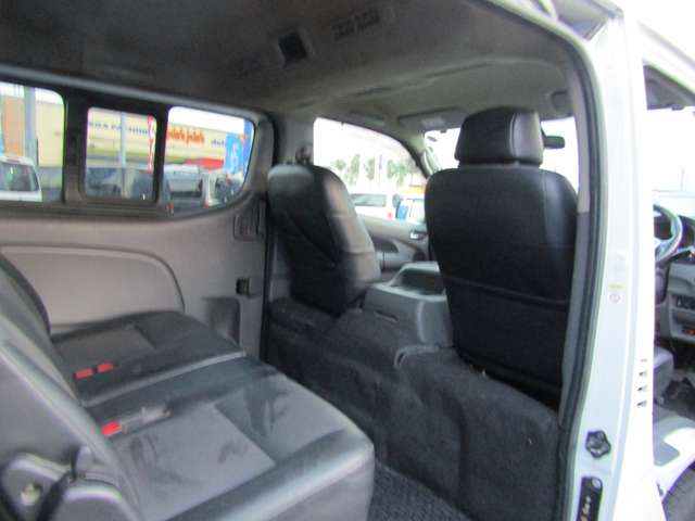 U00047492681_54_001.jpg