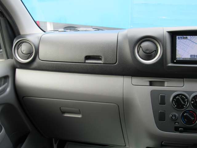 U00048579722_38_001.jpg