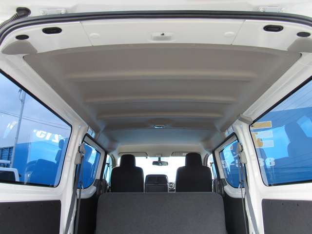 U00048579722_57_001.jpg