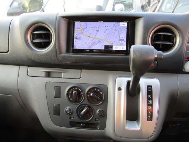 U00048402684_12_001.jpg