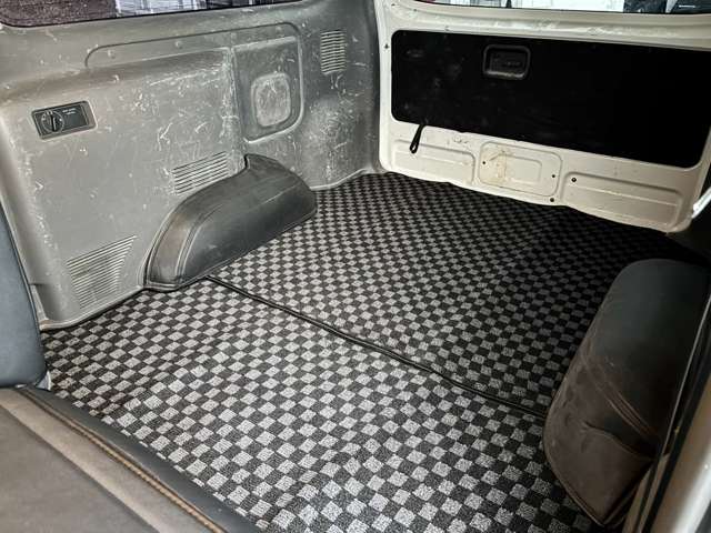 U00048315094_48_002.jpg