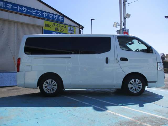 U00048374723_10_001.jpg