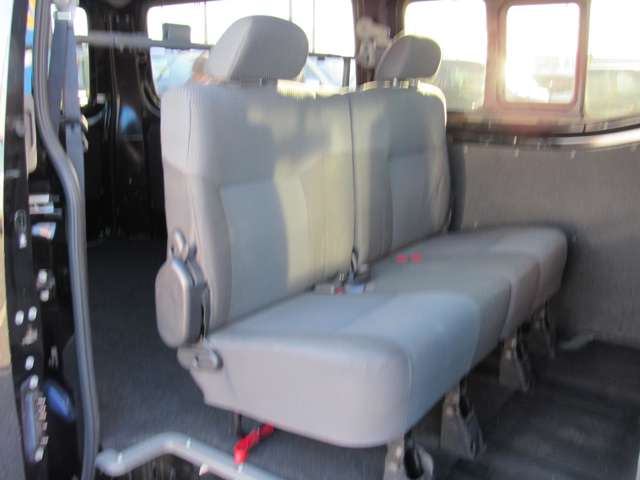 U00047976112_44_001.jpg