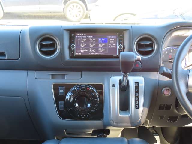 U00048143401_17_001.jpg