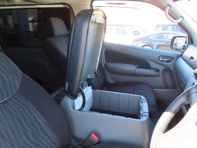 U00048143401_44_001.jpg