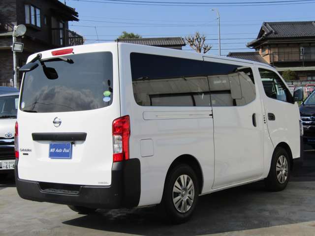 U00048640740_10_001.jpg