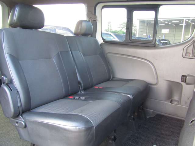 U00047273151_33_001.jpg