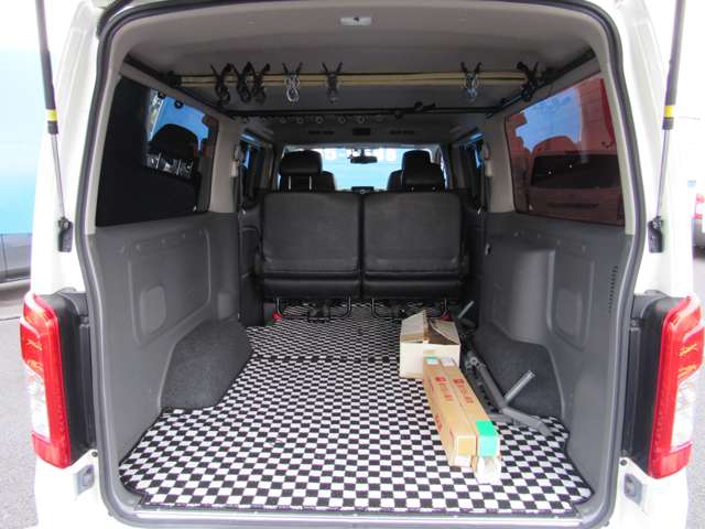 U00048291431_57_001.jpg