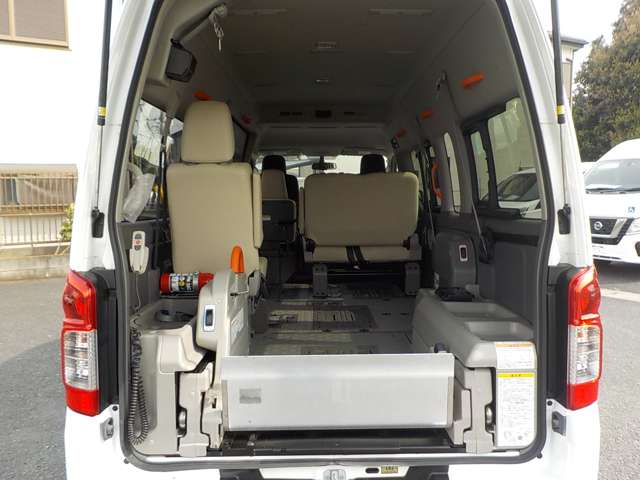 U00048616191_11_001.jpg