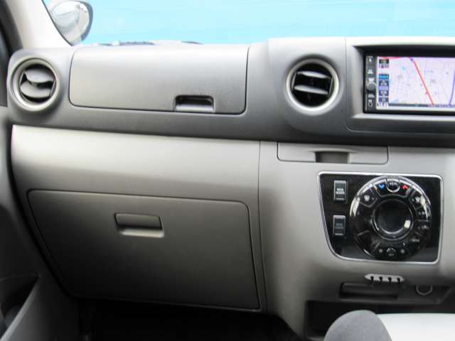 U00048290487_40_001.jpg