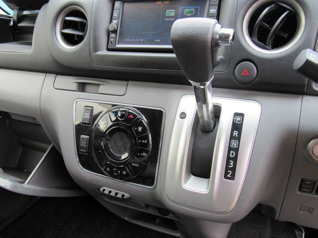 U00048290487_53_001.jpg