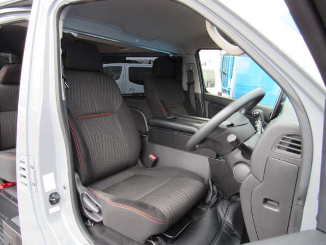 U00048607450_44_001.jpg