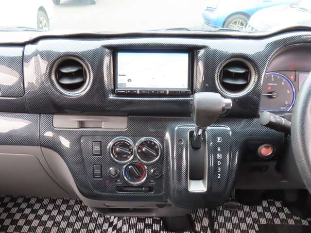U00047490900_16_001.jpg
