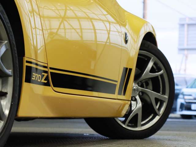 UJ0048366840_32_002.jpg