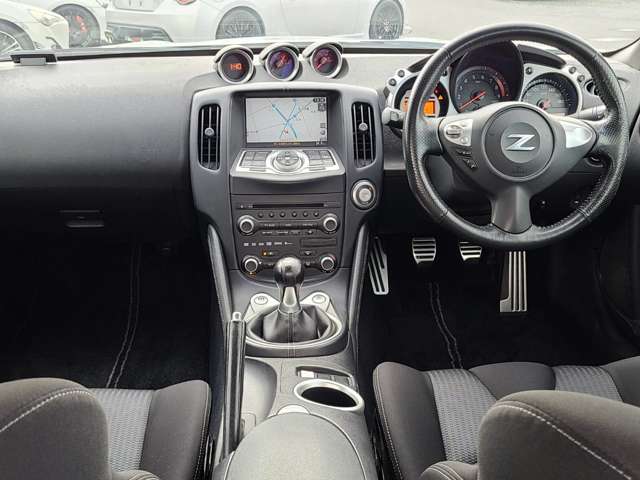 UJ0047784420_36_003.jpg