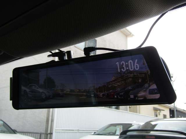 U00047860911_13_003.jpg