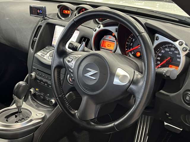 UJ0048056378_32_002.jpg
