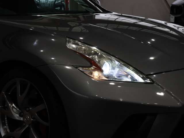 UJ0046562049_15_002.jpg
