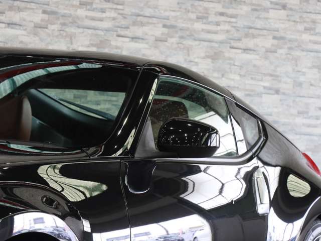 UJ0048513406_15_001.jpg