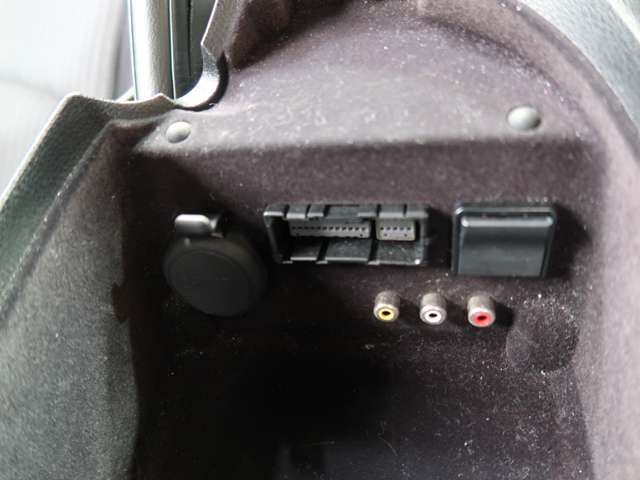 U00048527977_32_001.jpg