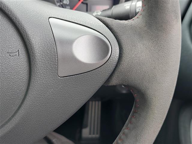 UZ0048662351_18_001.jpg
