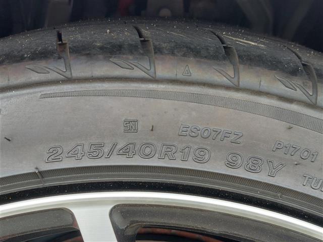 UZ0048662351_47_001.jpg
