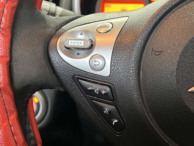 UJ0048202196_37_002.jpg
