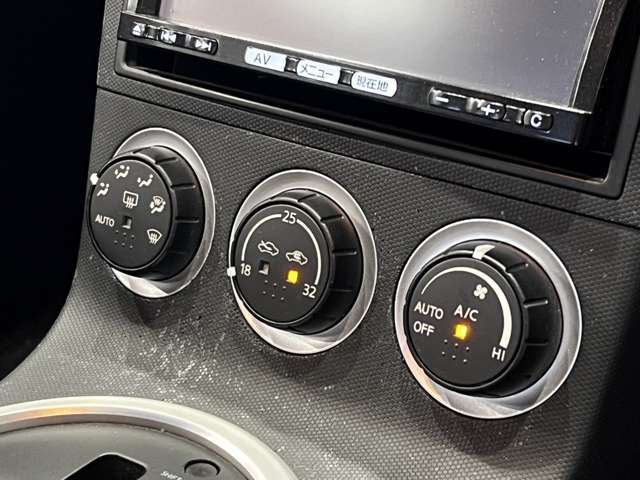 UJ0045879419_31_003.jpg