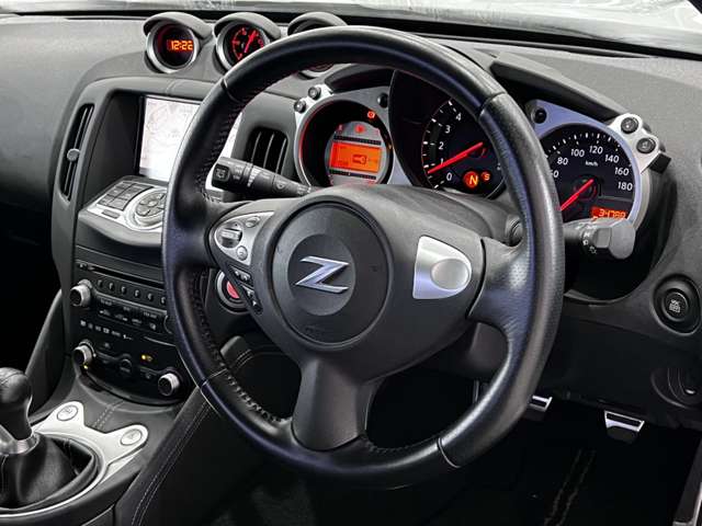 UJ0046996169_19_002.jpg