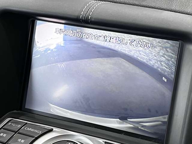 UJ0046996169_35_002.jpg