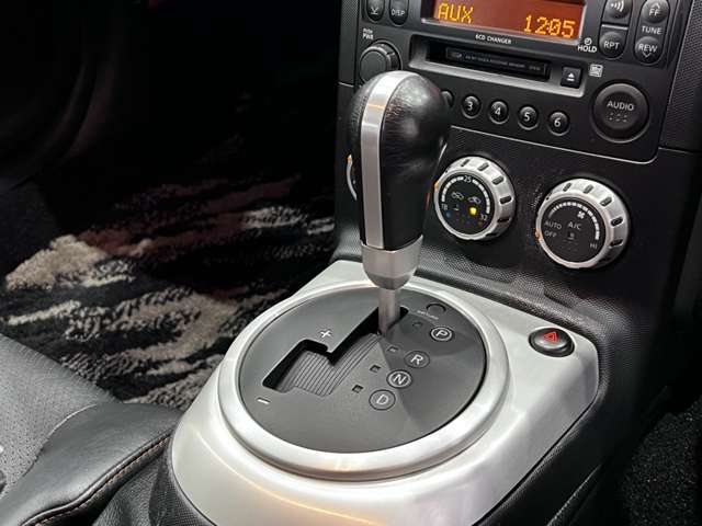 UJ0046923867_32_003.jpg