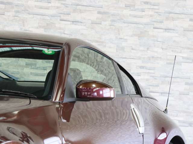 UJ0048394561_11_002.jpg