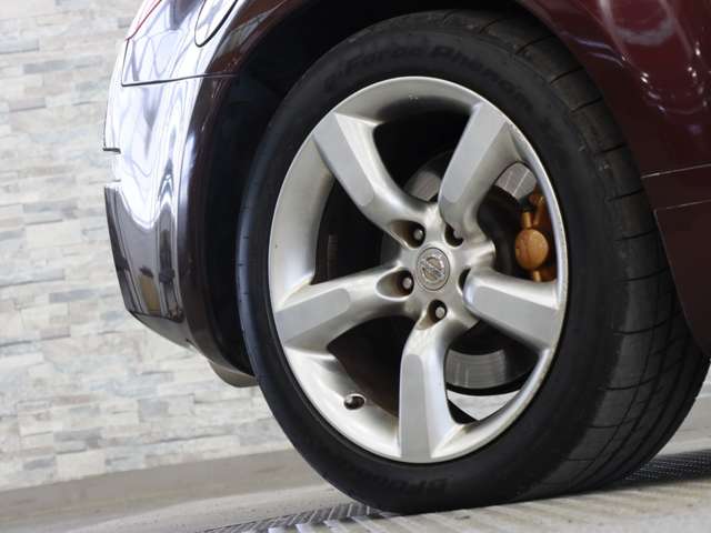 UJ0048394561_15_002.jpg