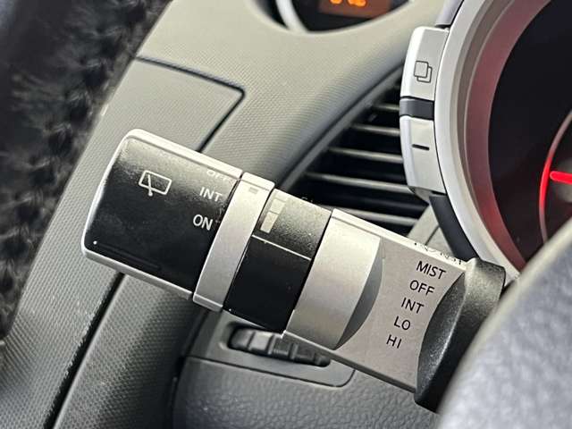 UJ0048394561_32_002.jpg