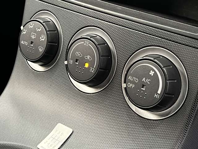 UJ0048291138_35_002.jpg