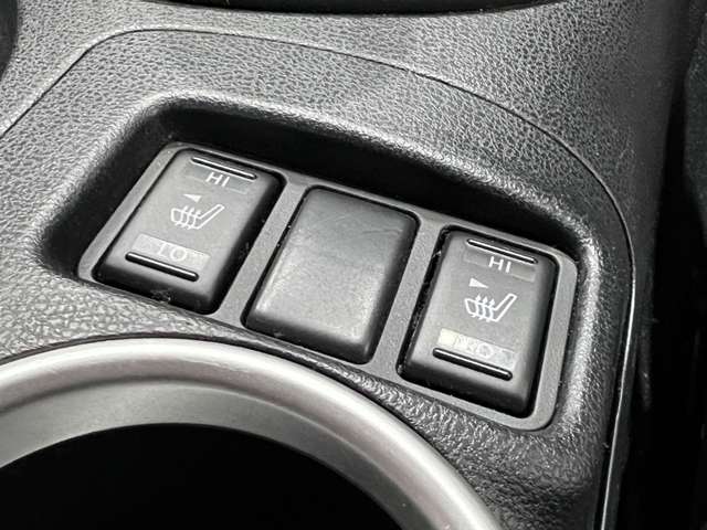 UJ0047398842_42_002.jpg