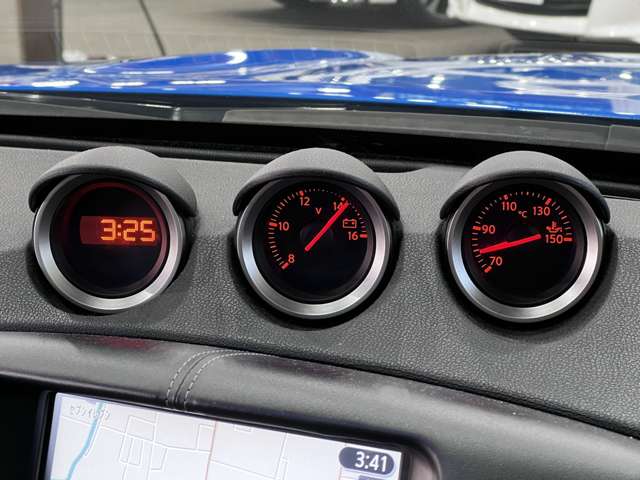 UJ0047350563_35_003.jpg