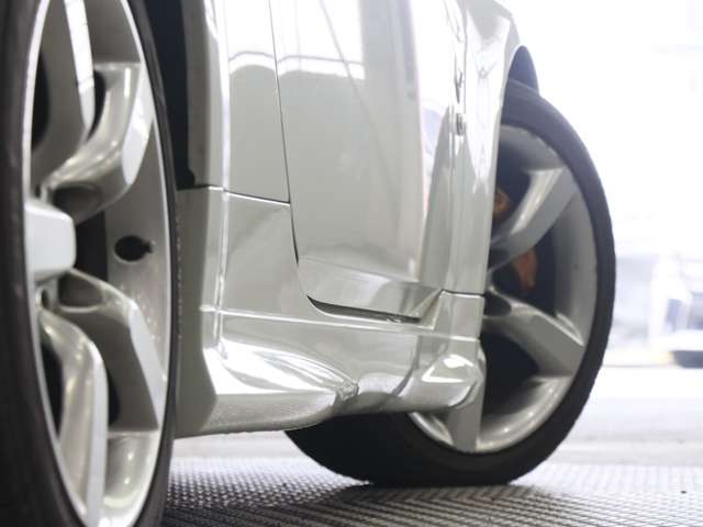 UJ0048145542_18_002.jpg