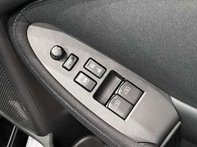 UJ0047710036_33_002.jpg