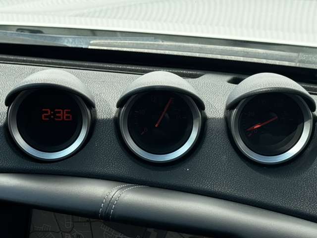 UJ0046410625_18_006.jpg