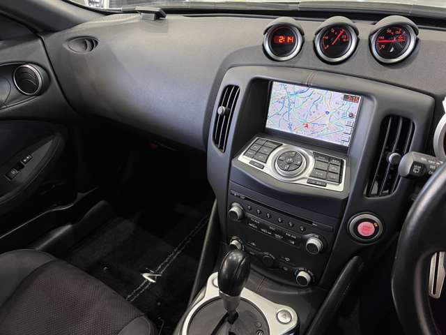 UJ0047338060_40_003.jpg