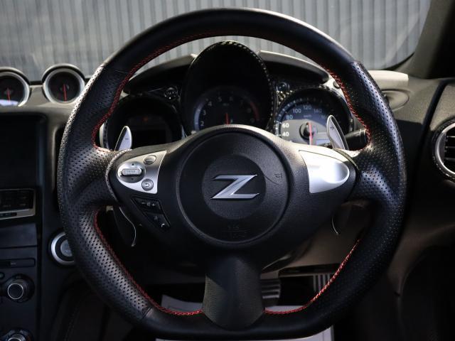 UZ0048451719_11_001.jpg