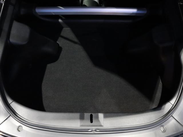UZ0048371620_15_001.jpg
